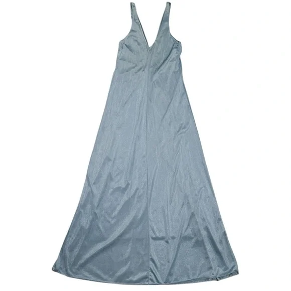 Vintage Light Blue Sleeveless Maxi Dress with Pleated Bust - Picture 3 of 7